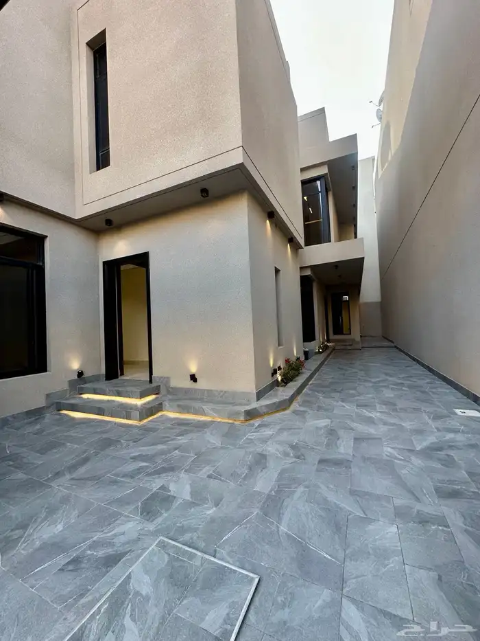 للبيع فيلا مودرن قريبه من ممشى الراقى خميس مشيط 1