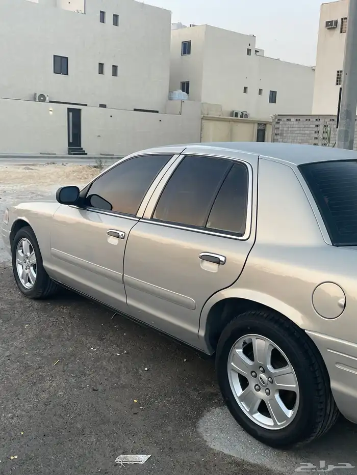 فورد كروان فكتوريا 2008 سعودي سمني 8