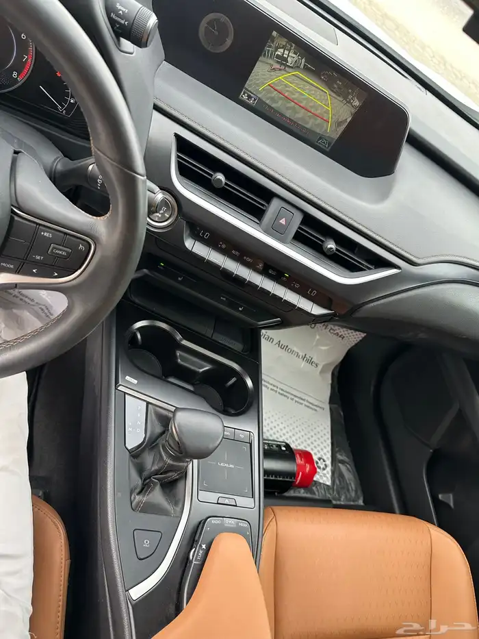 لكزس UX200 2022 15