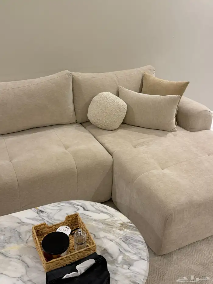 كنب للبيع مستخدم لمدة خمس شهور فقط 2