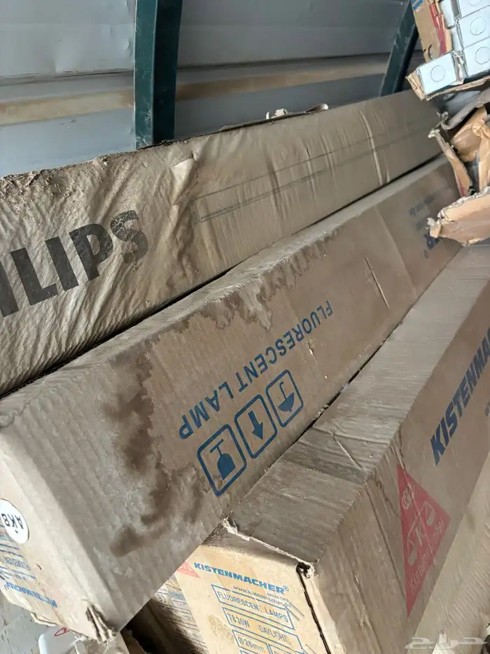 لمبات انابيب بيضه مقاس كبير من النوع ذو الترنسات وليس لد 1