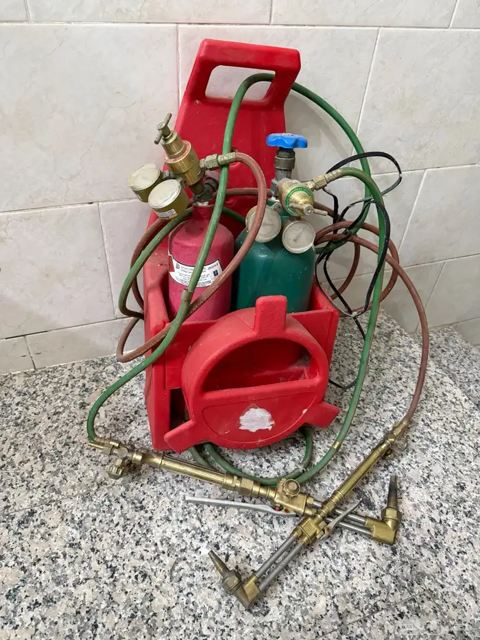 أسطوانة أكسجين و أستالين كامله بساعات ومقبضين تسخين و قص 1