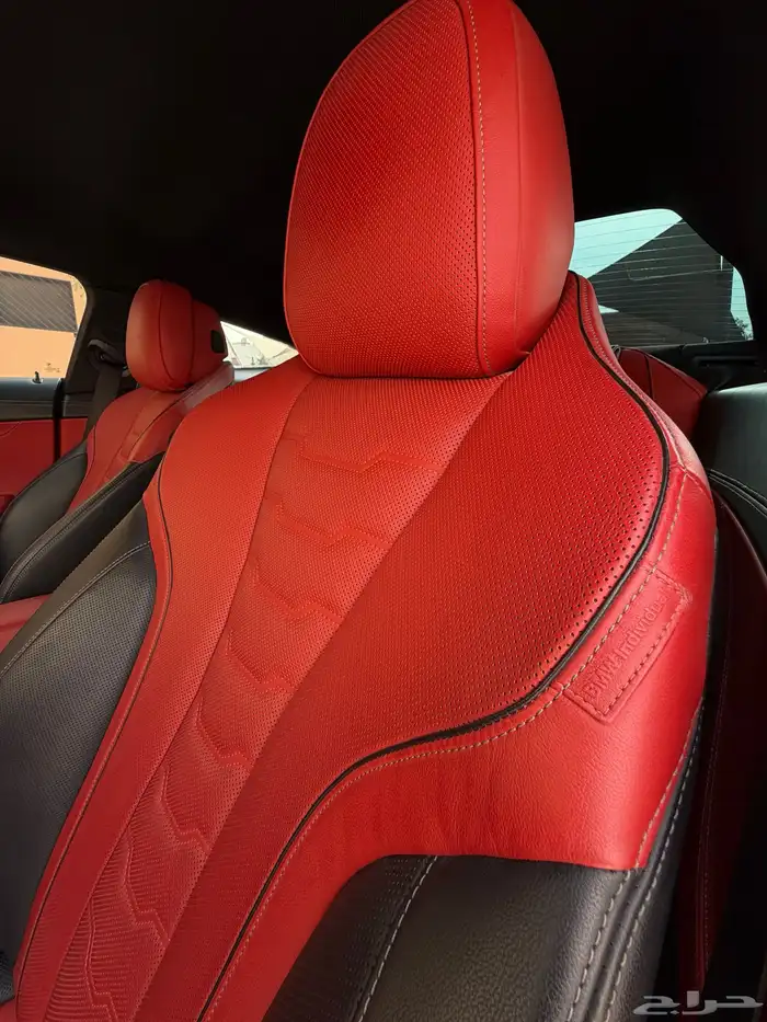 للبيع BMW 850i   الفئة الثامنة - 8 سلندر توين تيربو 20