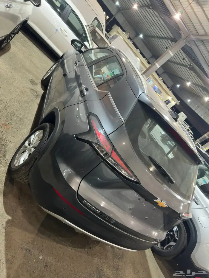 شيفروليه جروف LT استندر 2025 رمادي فضي ابيض أزرق فاتح 6