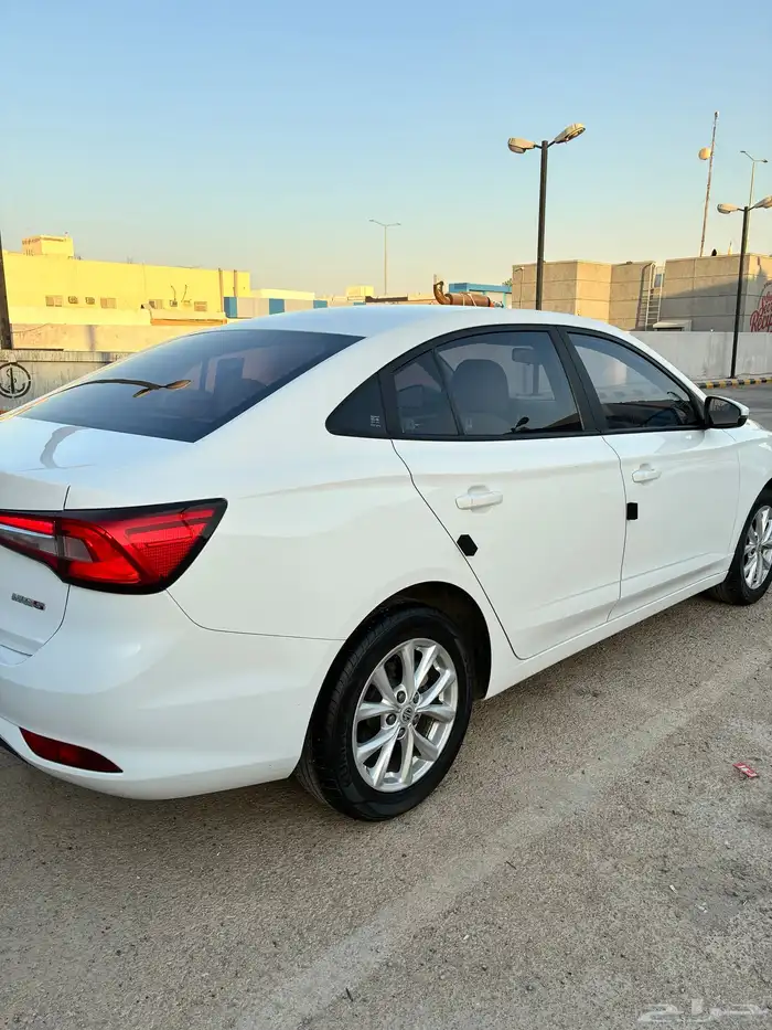 للبيع أم جي 5 موديل 2023 7