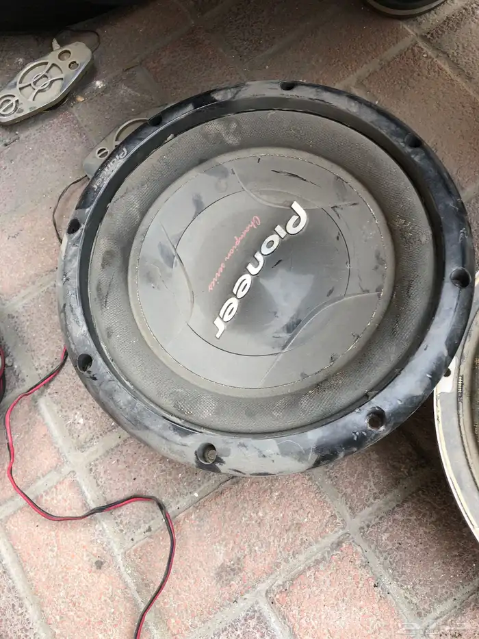 سماعات 1400 واط و300 واط 5