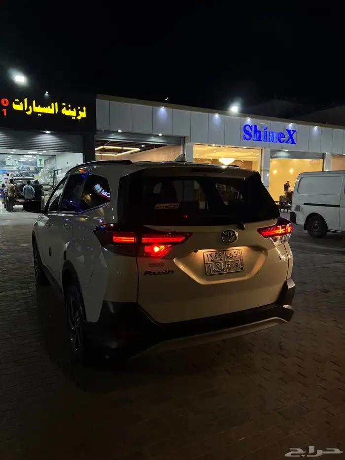 تويوتا راش 2023 فل كامل نظييف 6