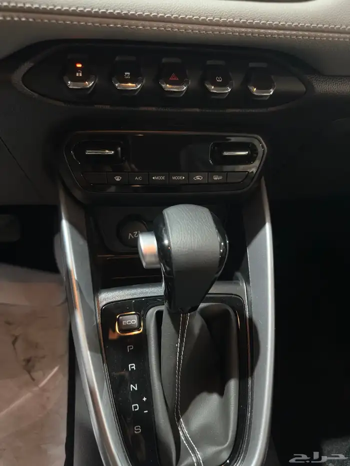 شيفروليه جروف LT استندر 2025 رمادي فضي ابيض أزرق فاتح 18