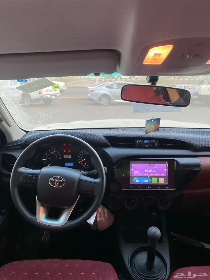 تويوتا هايلوكس ديزل قير عادي دبل 2025 5