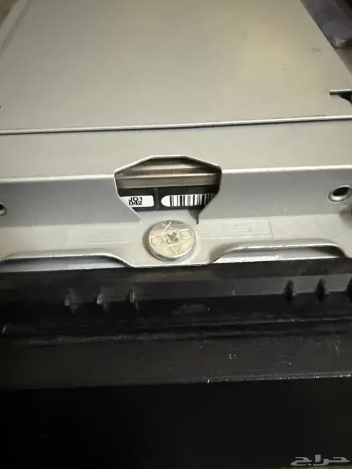 سوني فور نضيف معه يد وحده الون ابيض وشريط أنشارتد السعر 400 1