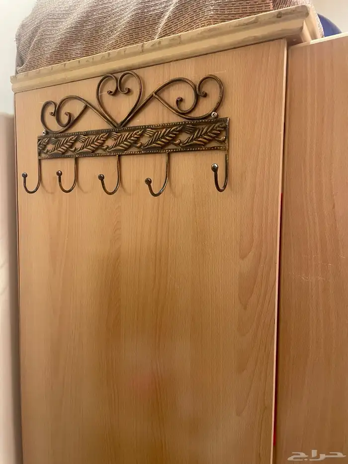 دولاب ملابس حالته ممتار للبيع 5