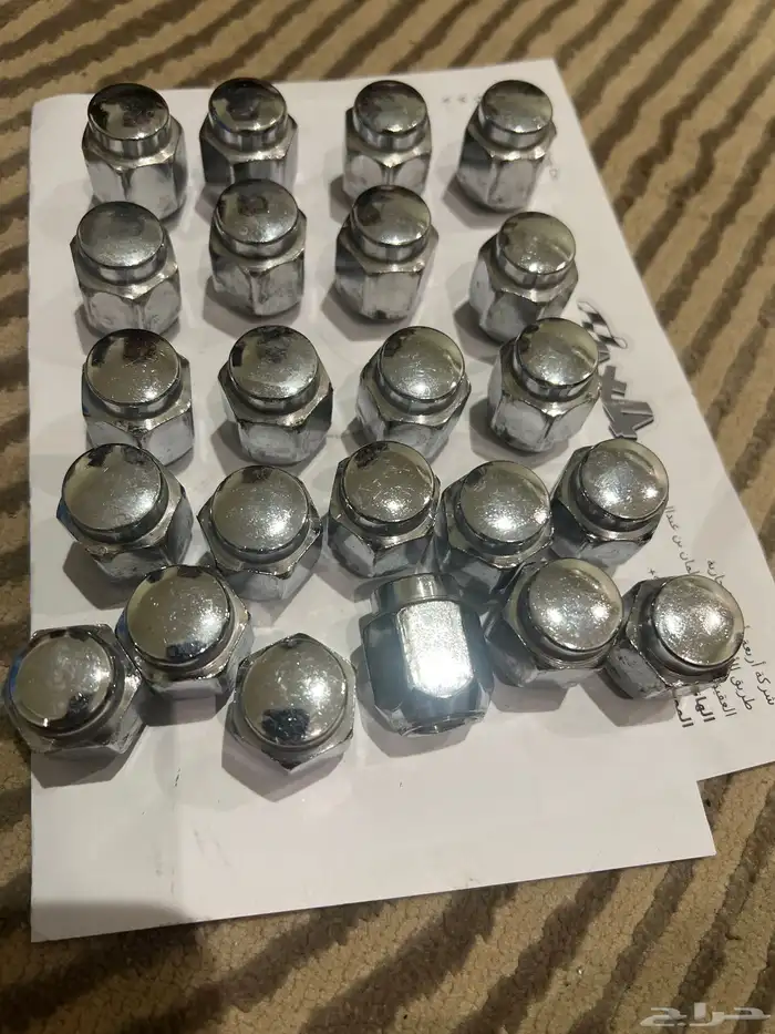 صواميل جنوط كفرات لاند كروزر 1