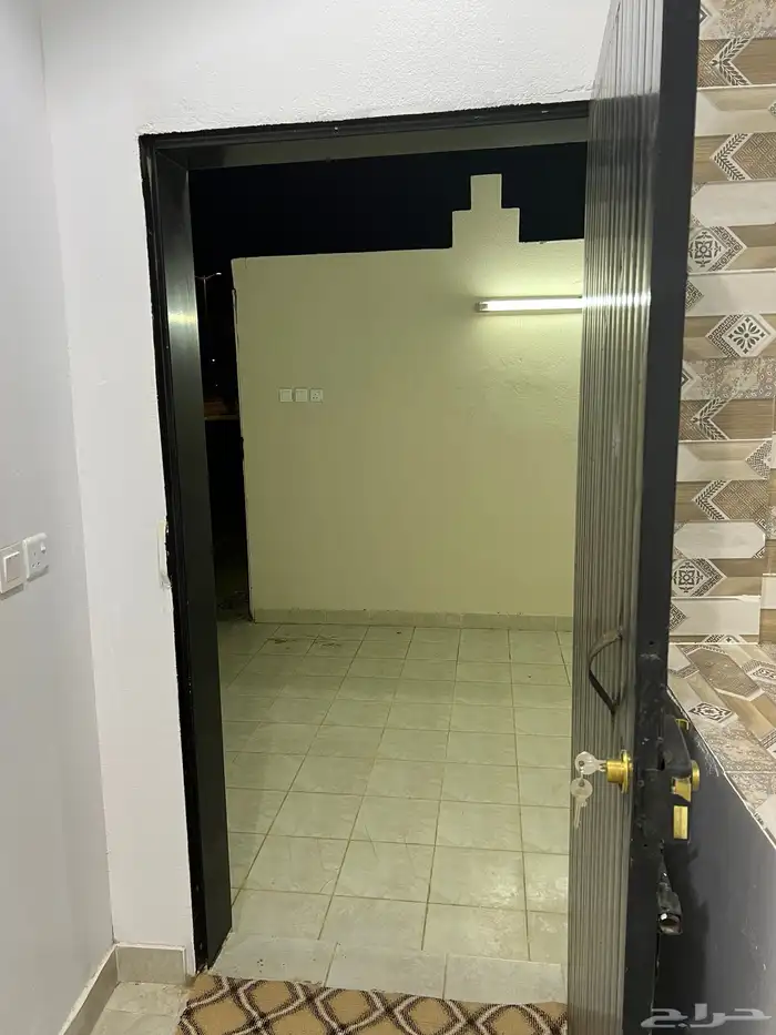 غرفه وحمام عزاب للايجار في بيشه 10