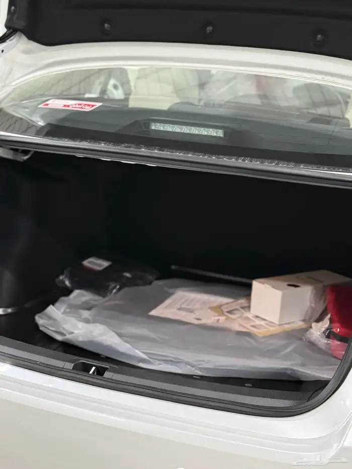 تويوتا كورولا 2025 XLi2.0 اقل سعر 78200(متوفر جميع الالوان) 12