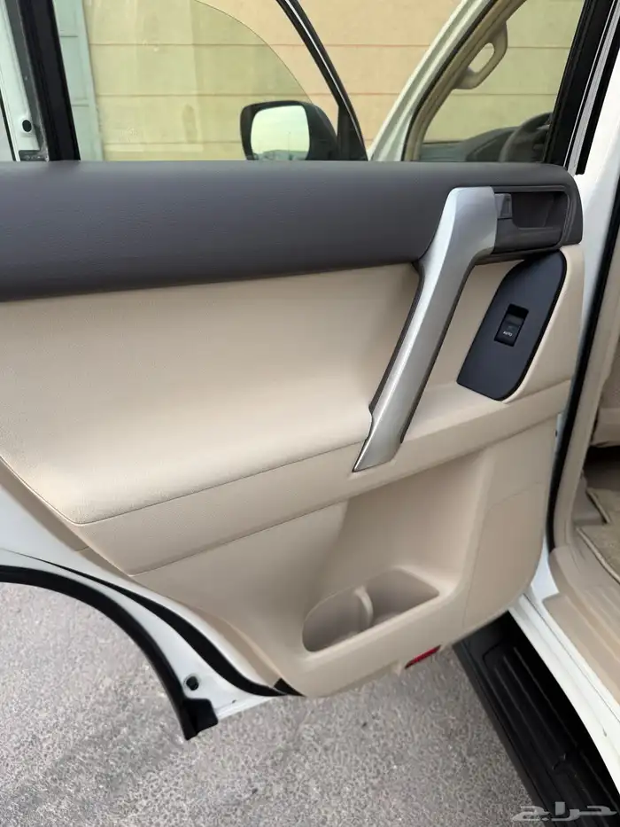 برادو 2020 سته سلندر - عداد 52 الف كم 10