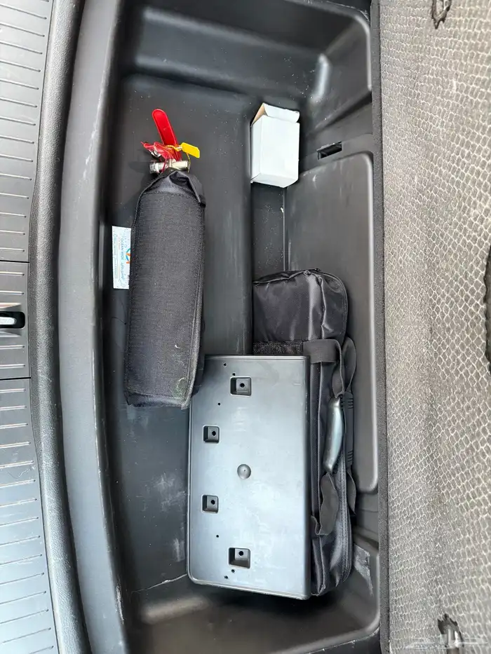 جيب شروكي لمتد 2023 14