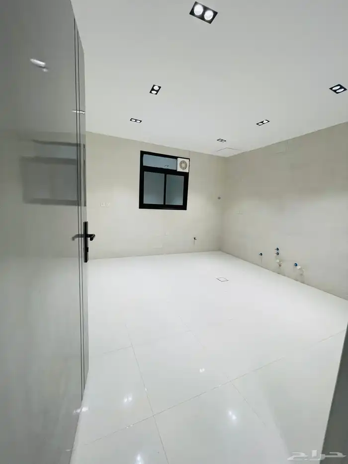 للبيع شقق تمليك علوي مع سطح مصعد راكب حي المعارض السعر 520 14