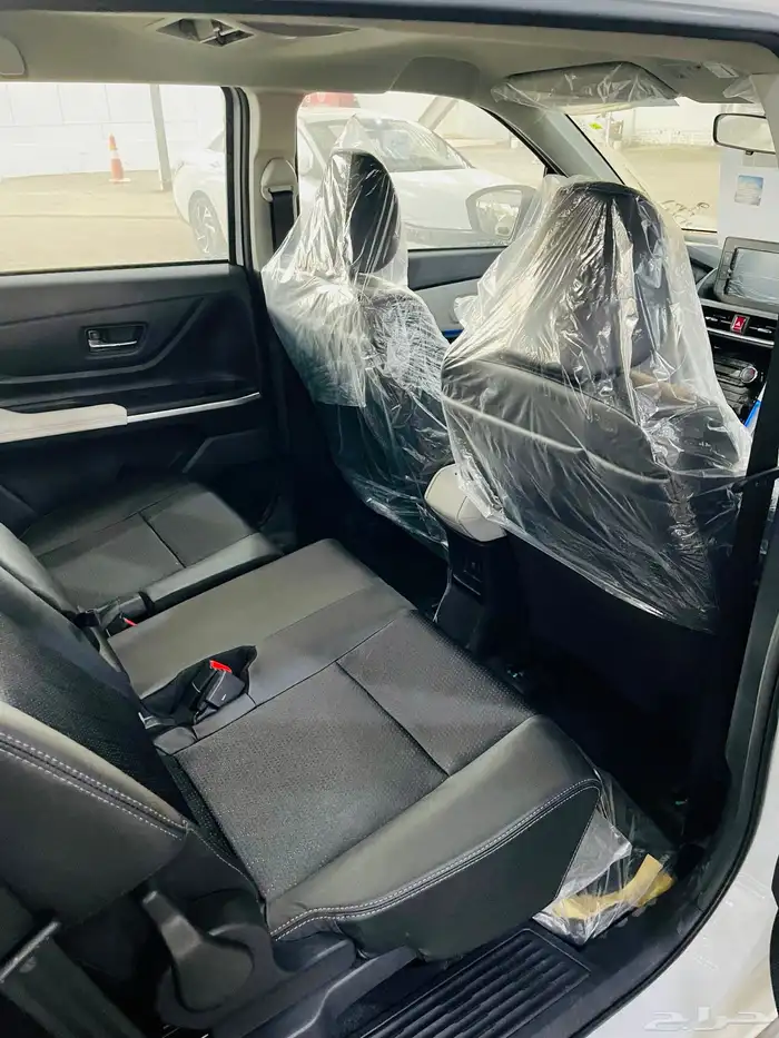 تويوتا - فيلوز 2025 - بنزين 14