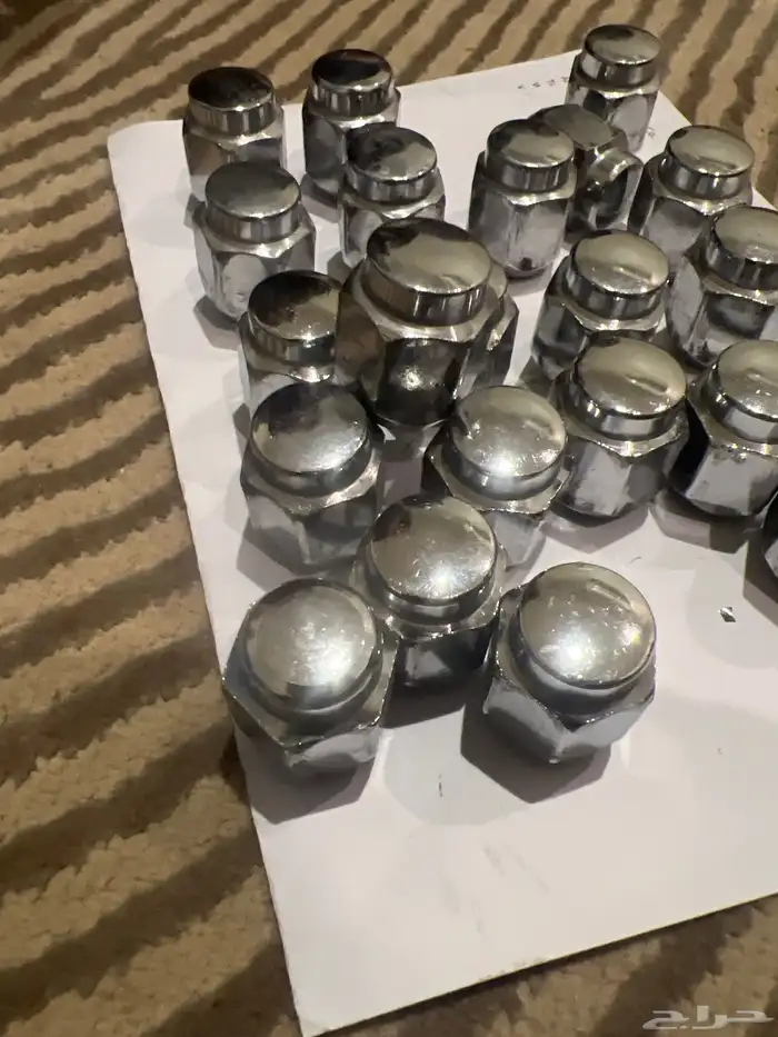 صواميل جنوط كفرات لاند كروزر 2