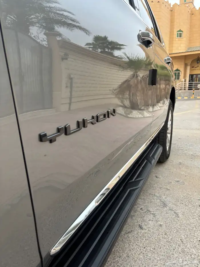 جمس يوكن 2023 SLT (مخزن) 16