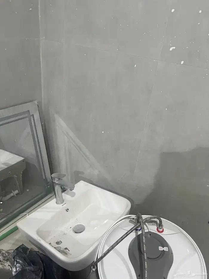 للبيع فرنجي 2 مغسله 1 سخان 2 جديد لم يستعمل 1