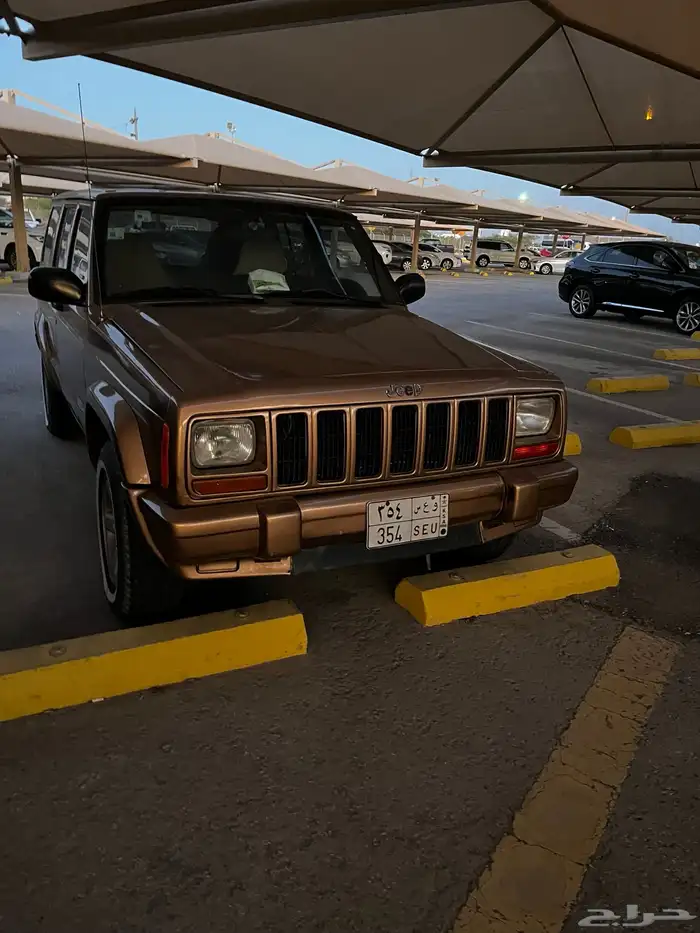 جيب شيروكي توماتيك  تنجيد جديد داخلي  عضلات مجددة. 0