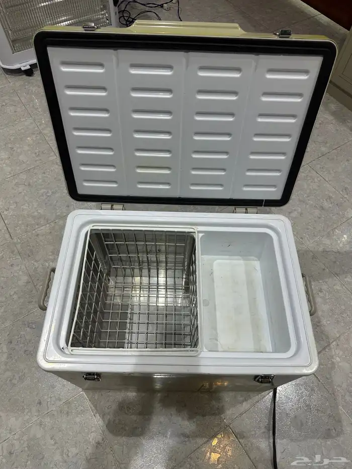 للبيع ثلاجة سياره تبريد وتجميد 3