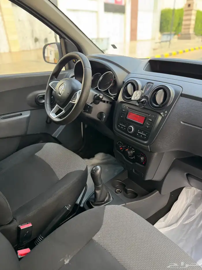 رينو دوكر تلاجه 2021 بنزين السعر 29000 الف 14