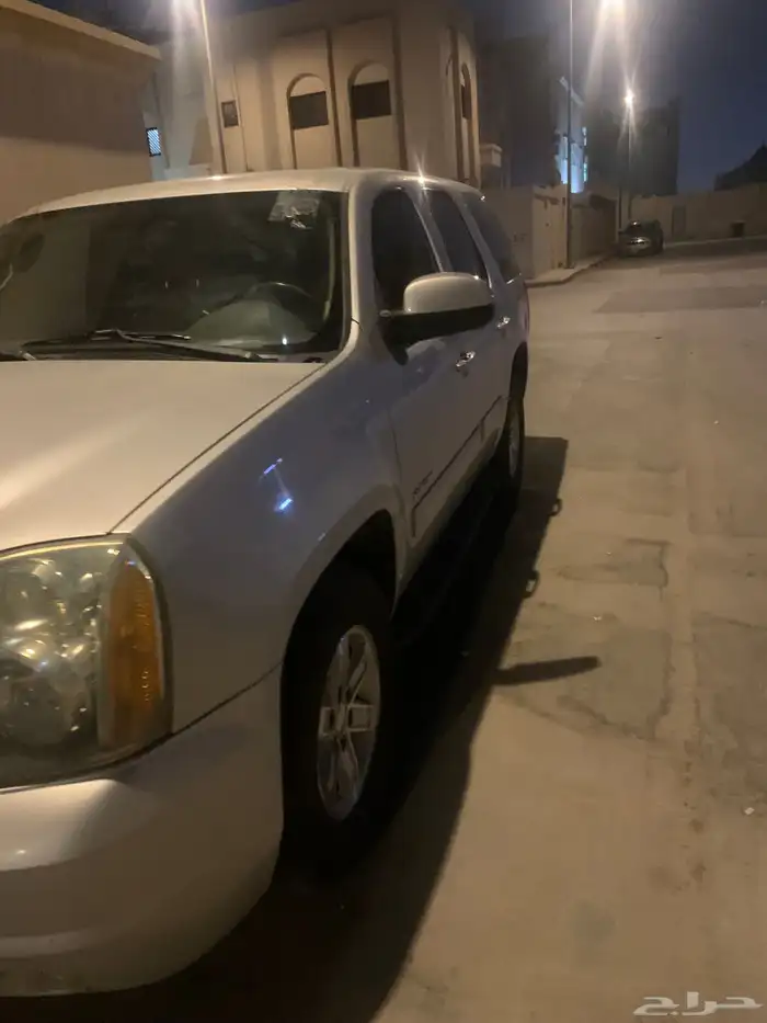 جمس يوكن موديل 2010 نظيف خالي من الحوادث ولله الحمد 3