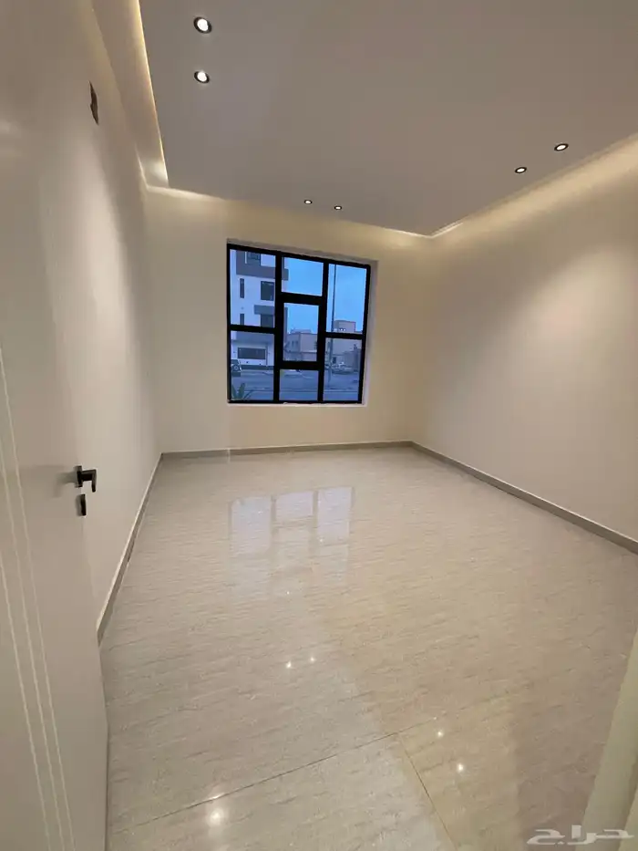 للبيع شقق فاخرة في حي الحزم 4