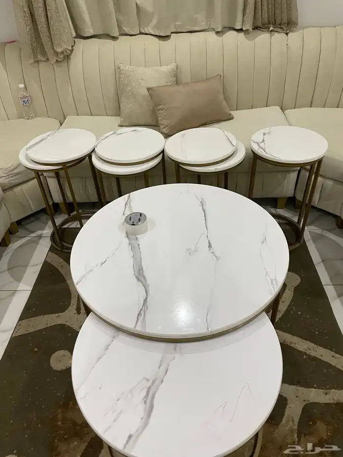 طاولات شبه جديده خشب 0