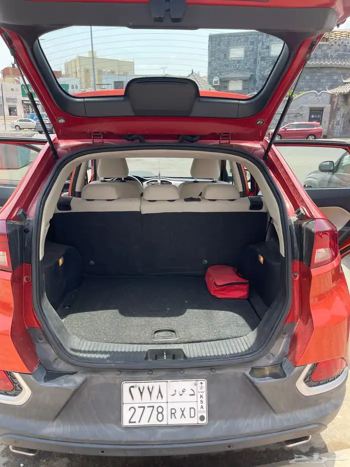 سيارة أم جي موديل 2018 أربع سلندر 8