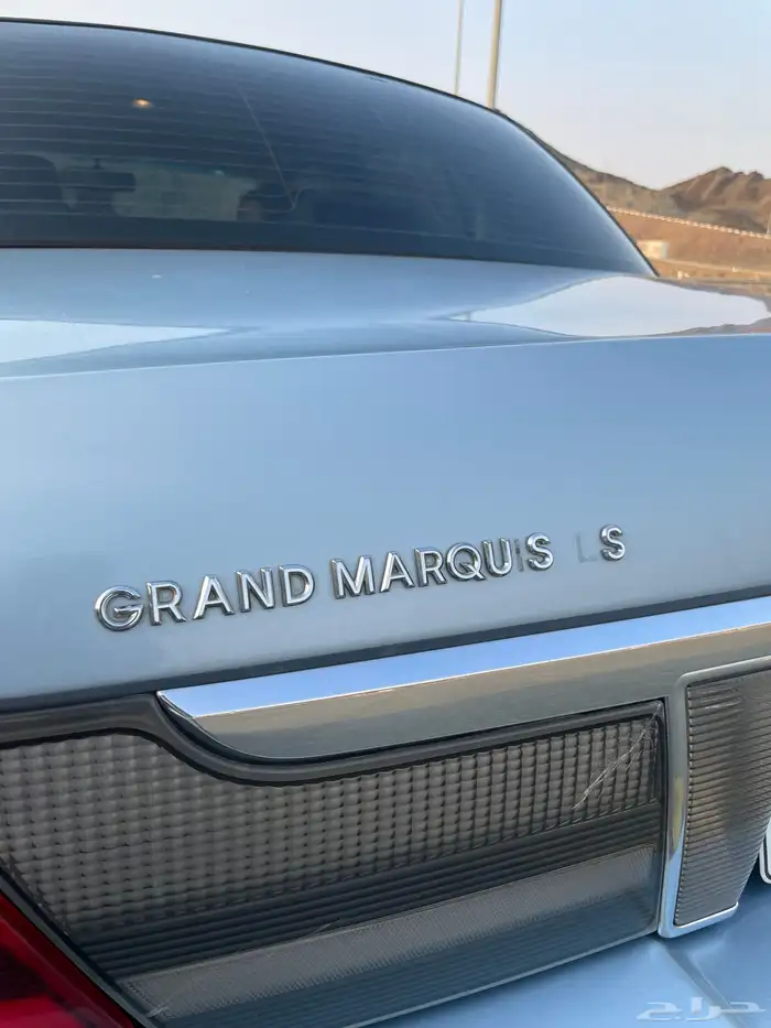 جراند ماركيز 2011 LS للبيع او البدل باكسبدشن فقط 12