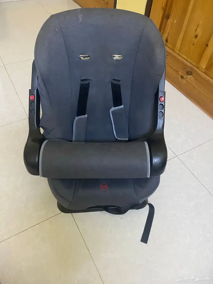 كرسي سياره وهزاز 1