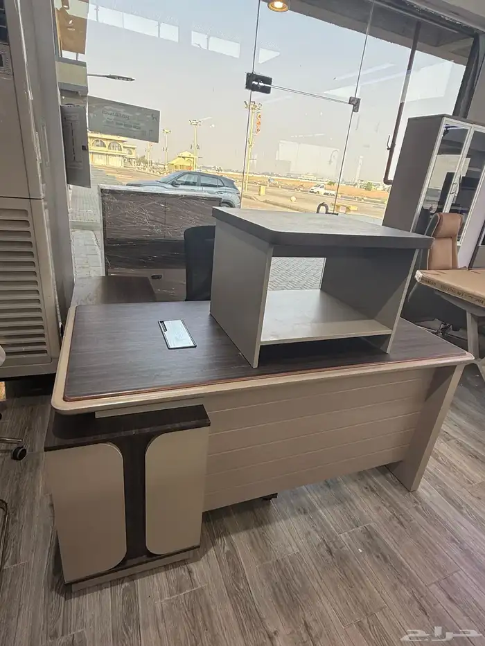 طاولات مكتبية فاخرة جديدة تمام ا للرئيس موجود 9