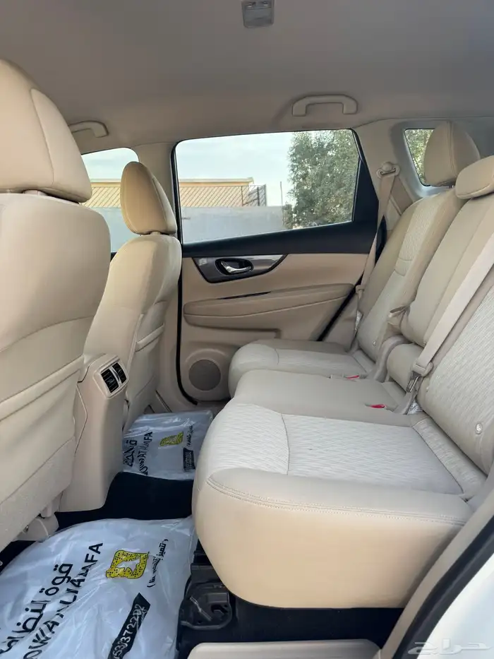 نيسان اكستيرا 8