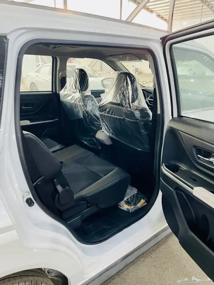 تويوتا - فيلوز 2025 - بنزين 13