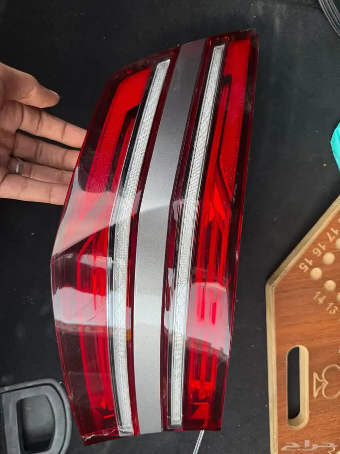 اسطب جينيسس G80 خلفي يسار 2023 2