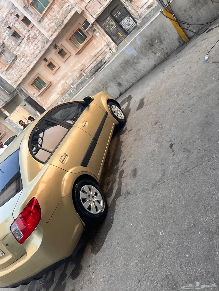 كيا ريو موديل 2010 2
