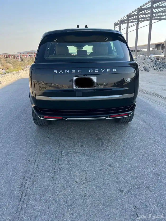 رنج روفر فئة SE 2023 3