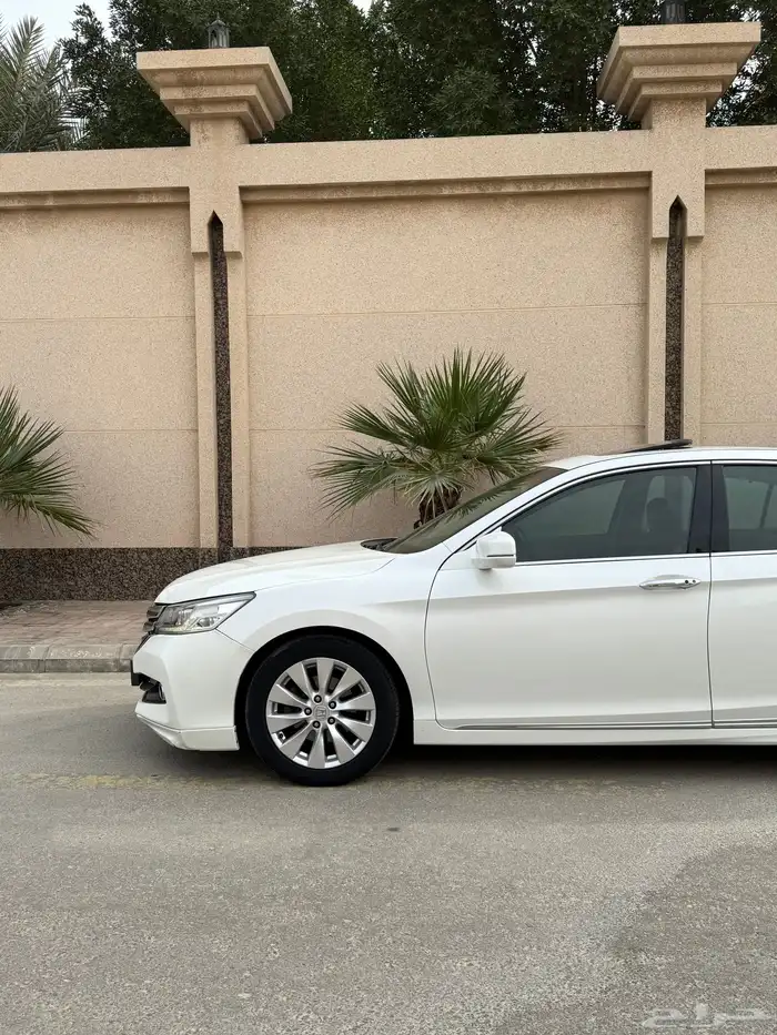 هوندا اكورد 1