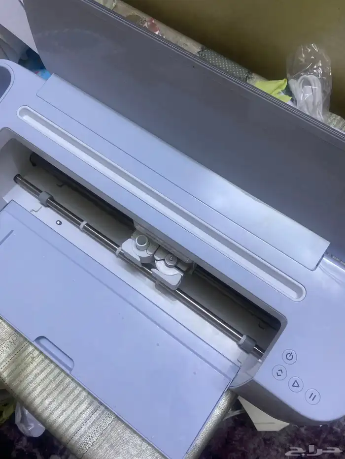 للبيع جهاز كريكت ميكر 3 مع الأدوات والحصائر 0