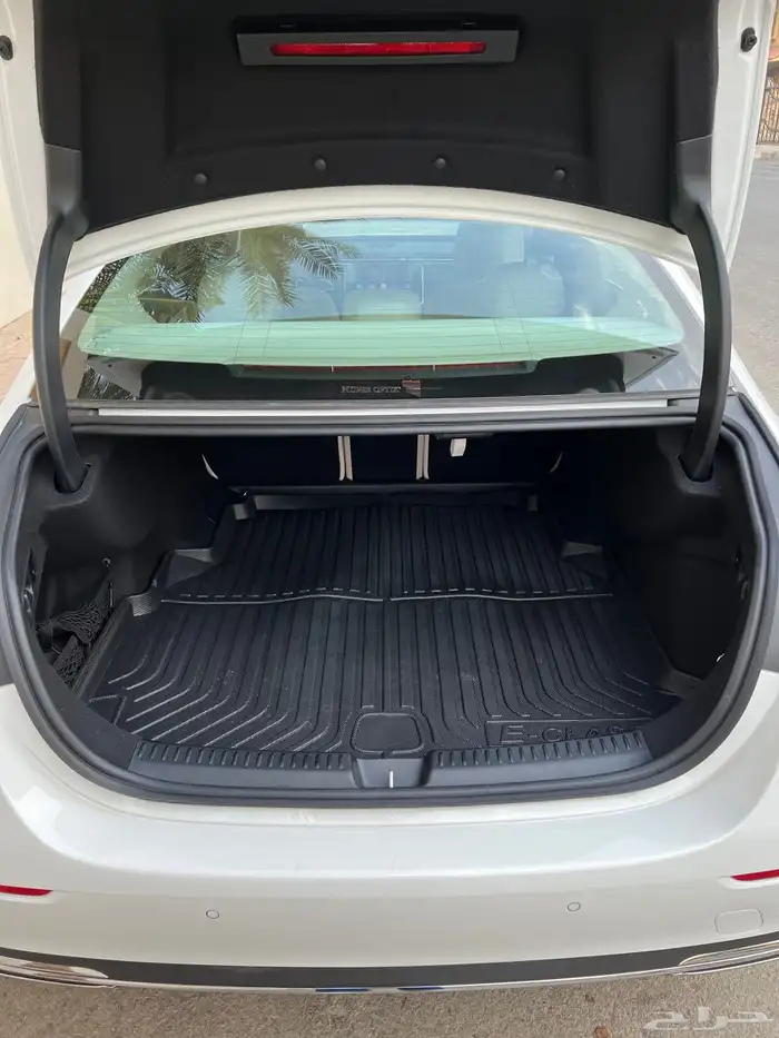 مرسيدس E200 2025 عداد 7 الاف كيلو ضمان الجفالي سنتين 22