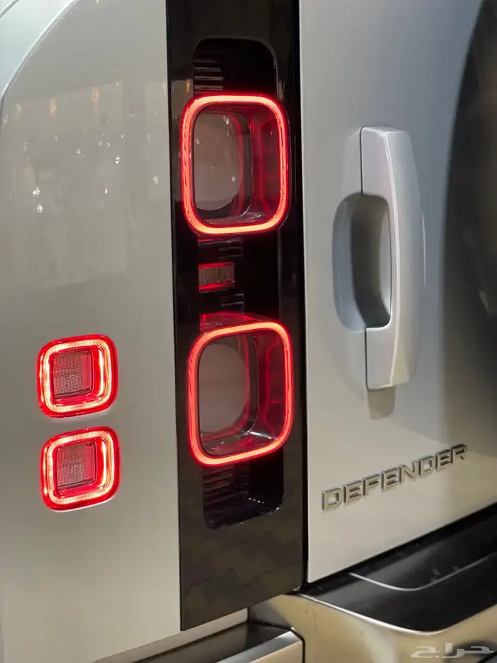 لاندروفر ديفندر X110 خليجي 2021 شبه جديد 29