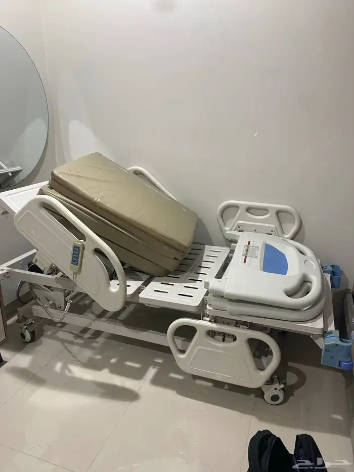 سرير مستشفيات للمنزل 1