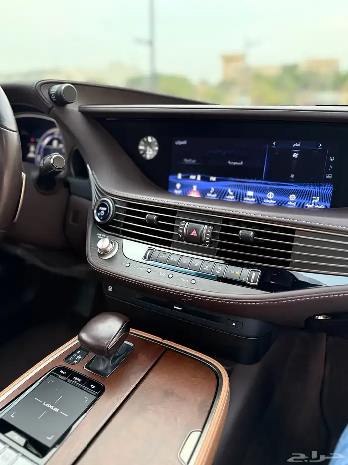 للبيع لكزس LS500h هايبرد ( مخزن ) سعودي اعلى افئه 26