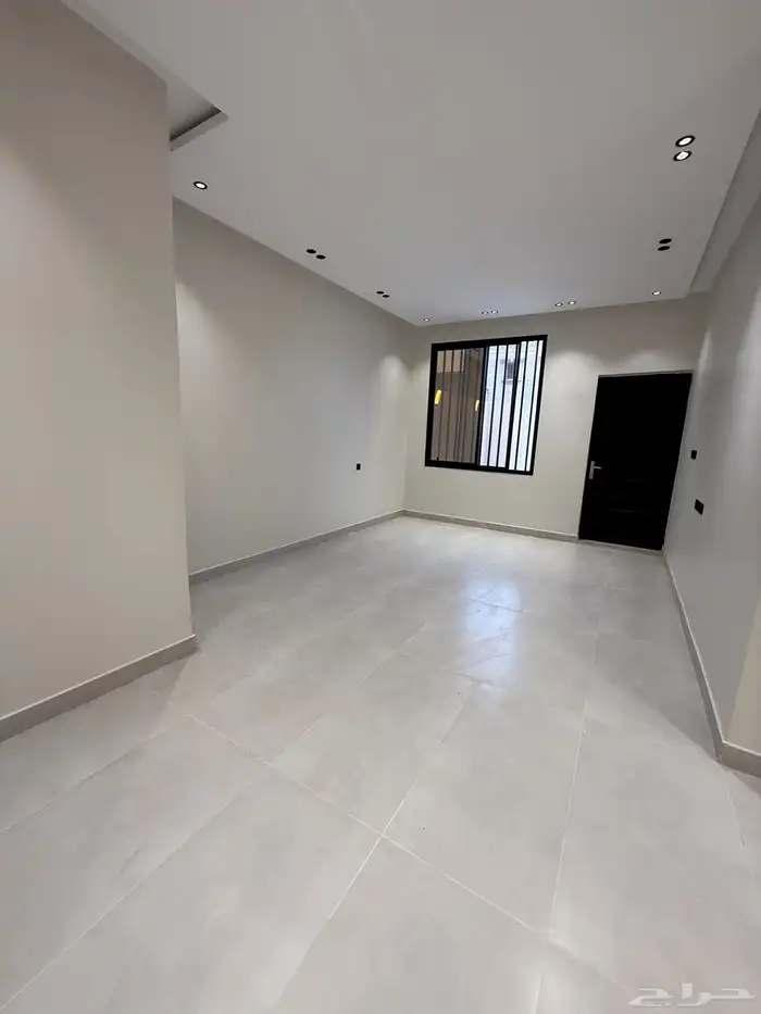 فرصه للبيع فيلا روف ب 685 الف عليها تامين وحي مكتمل الخدمات 43