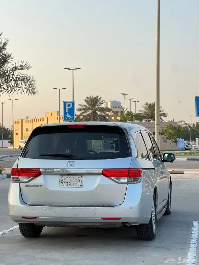 هوندا اوديسي فل كامل موديل 2014 14