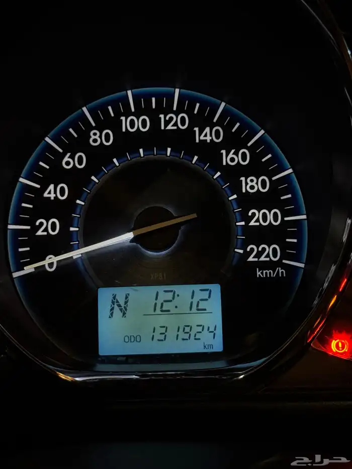 Toyota yaris E 2016 7