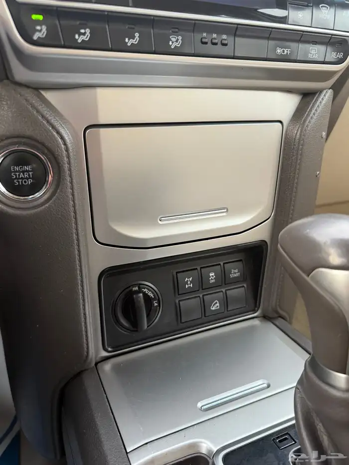 برادو 2020 سته سلندر - عداد 52 الف كم 21